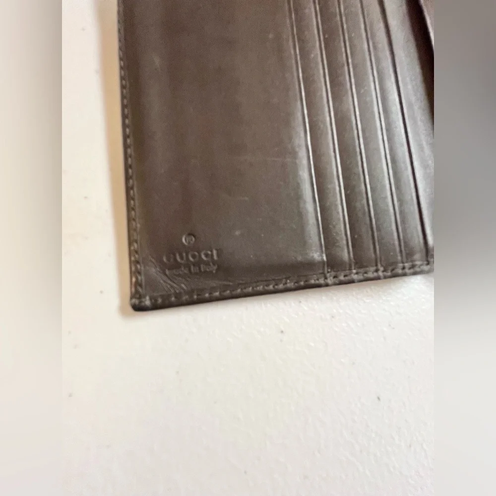 Gucci brown leather Wallet